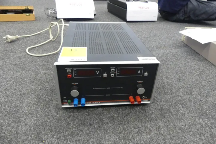 Toellner Labornetzgerät Typ: TOE 8851